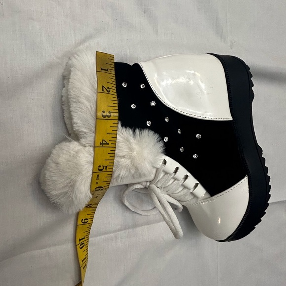 NO NAME BRAND - Picture 3 of 11